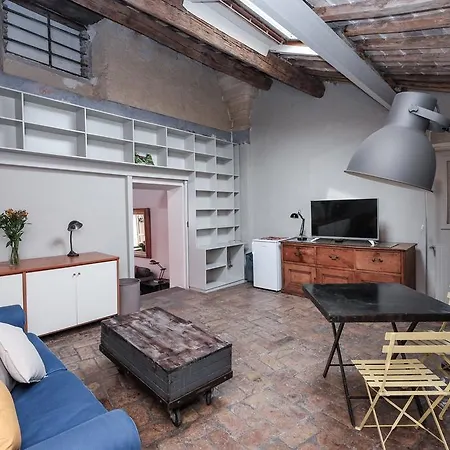 Piazza Navona Artist Loft * روما