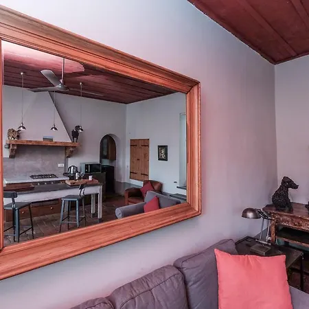 Piazza Navona Artist Loft شقة