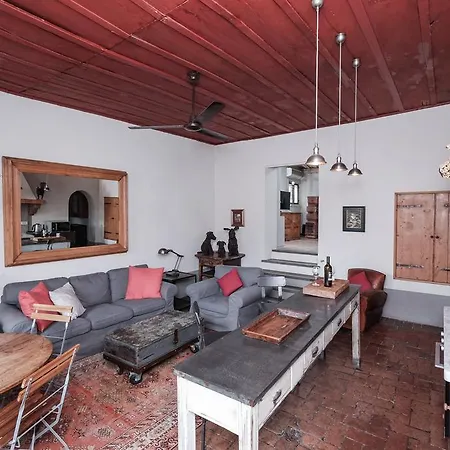 Piazza Navona Artist Loft شقة